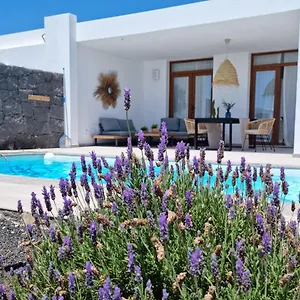 villa-chinchorro.in-canary-islands.com/