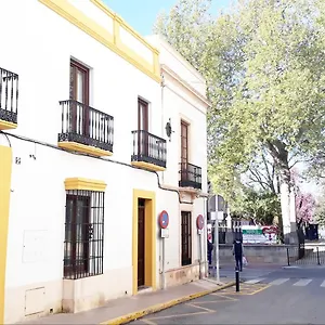 puerta-alameda-suites-2.es-andalucia.com/
