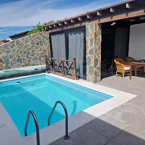 villa-martha-casa-principal-anexa.in-canary-islands.com/